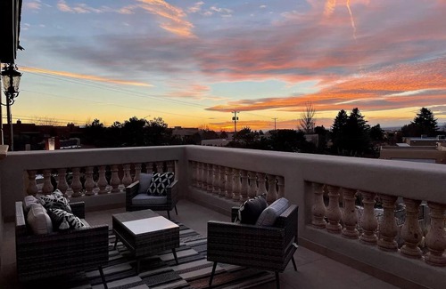Santa Fe House | Santa Fe luxurious Home with Home Gym
