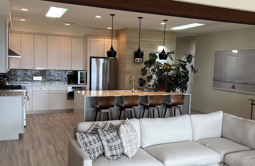 Santa Fe House | Santa Fe -Sandia Mountains and City Views - Minutes from Downtown- Large Hot Tub