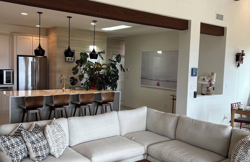 Santa Fe House | Santa Fe -Sandia Mountains and City Views - Minutes from Downtown- Large Hot Tub
