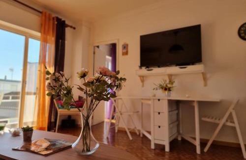 Santa Luzia House | Santa Luzia Casa Girassol, Tavira sea view, 2 minutes to Beach Ferry