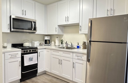 Downtown Bed & Breakfast | Santa Monica Ocean View Suite