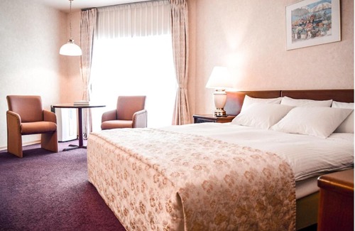 Yuzhno-Sakhalinsk Hotel | Santa Resort Hotel