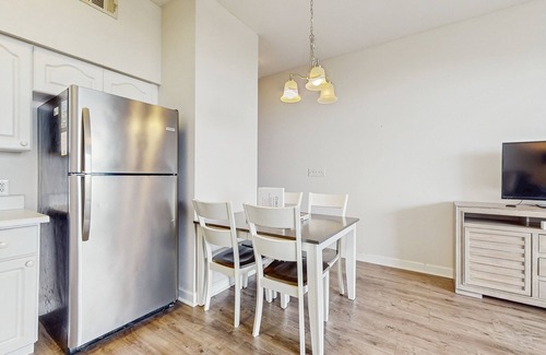 Gulf Place Condo | Santa Rosa Beach retreat w/shared pool, hot tub, close to dining, & parks
