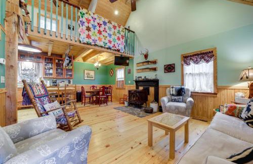 Robbinsville House | Santeetlah Lake Retreat with Dock Walk to Water!