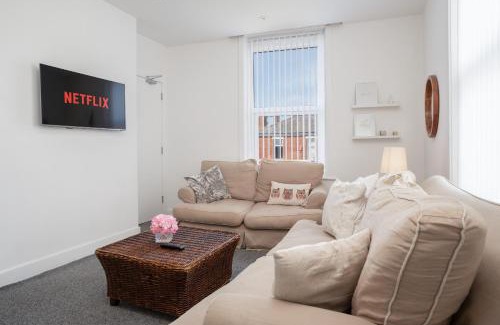 Southport Apartment | Santiago 10 - Sleeps 10, Free Wifi & Parking