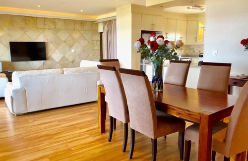 Shelly Beach Apartment | Santika 5.