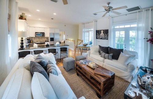 Rosemary Beach House | Santorini Cottage South of 30-A 2 BIKES BEACH CHAIRS BEACHSIDE Gulf front pool