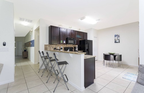 Kissimmee House | Santosh Cove Lakeview Home
