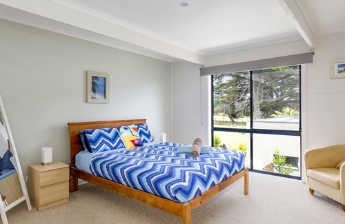 San Remo House | Sany Views @Phillip Island - 10 min walk to the beach and town. Linen included.