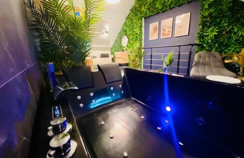 Sainte-Anne - Faubourg Noyon Apartment | Saphir Spa - Sauna Balnéo Chromothérapie Massage