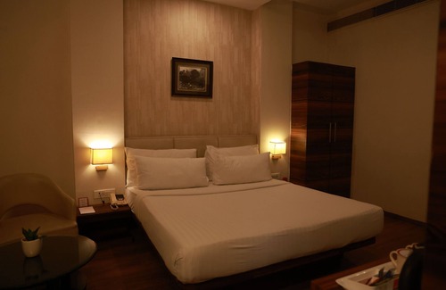 Auli Hotel | Sapna Clarks Inn