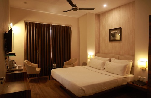 Auli Hotel | Sapna Clarks Inn