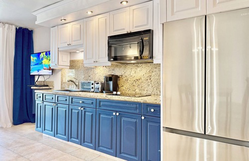 Red Hook Condo | Sapphire Beach Beachfront Condo Free Wi - Fi! - Save!