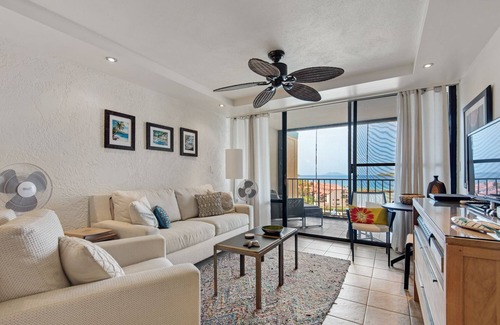 Red Hook Condo | Sapphire Beach Escape🌴Walk to Beach-Modern-Furnished-Amazing Views💥HGTV💥