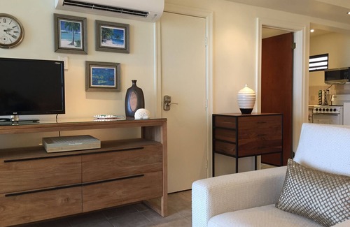 Red Hook Condo | Sapphire Beach Escape🌴Walk to Beach-Modern-Furnished-Amazing Views💥HGTV💥