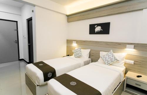 Shenoys Hotel | Sapphire Club Metro