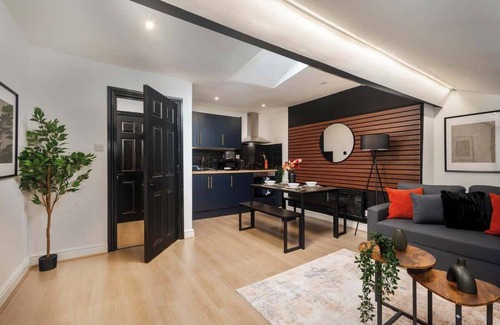 Liverpool Apartment | Sapphire House - Apt 5 - City Centre - Parking