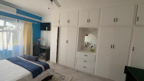 Klein Windhoek House | Sapphire Main 1 At 54