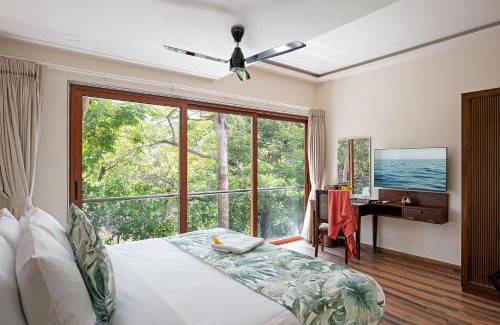 Marna Villa | Sapphire Sands by StayVista with Pvt Pool, 4 Jacuzzi at Siolim, Goa