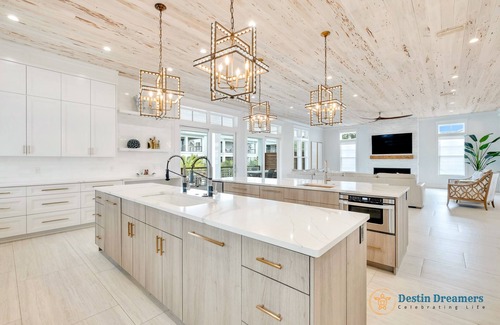 Crystal Beach House | 💎🏖️ Sapphire Shores | Heated* Pool | Walk 2 Beach | 2 Golf Carts | Free Tiki Cruise