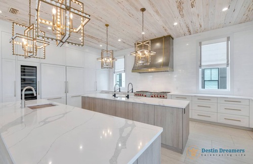 Crystal Beach House | 💎🏖️ Sapphire Shores | Heated* Pool | Walk 2 Beach | 2 Golf Carts | Free Tiki Cruise
