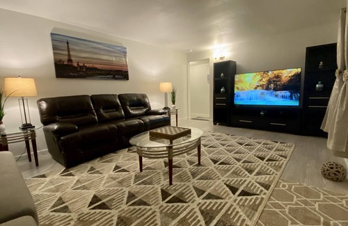 Covington House | SAPPHIRE VILLA: Romantic, graceful, and modern set up