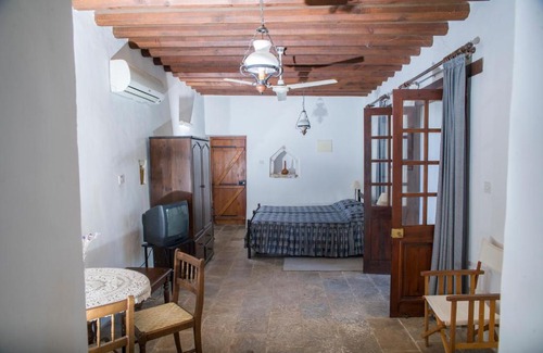 Droushia Apartment | Sappho Manor House