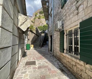 Kotor Old Town Apartment | sar 2