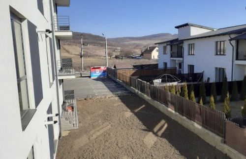 Livezeni Apartment | Sara apartman