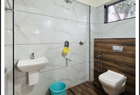 Thalassery Hotel | Sara Archid
