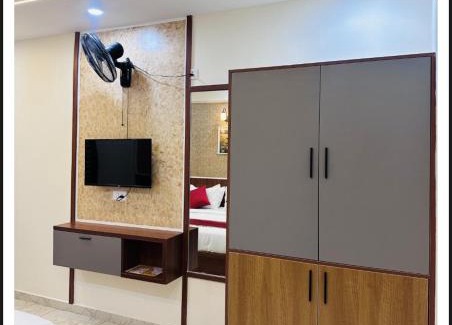 Thalassery Hotel | Sara Archid