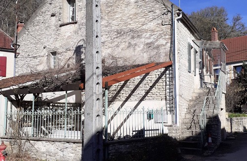 Vermenton House | Sarah's gîte, a charming 2-hour drive from Paris