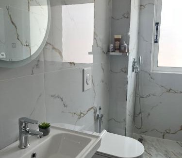 Kodrra Apartment | Saranda Apartment Ana