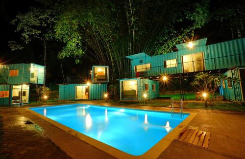 Hulu Selangor Cabin | Sarang by the brook