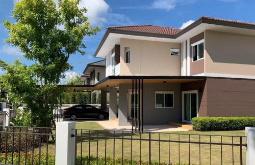 Ko Kaeo Villa | Saransiri - 3 bedroom villa with private pool, office room & fast Wi-fi