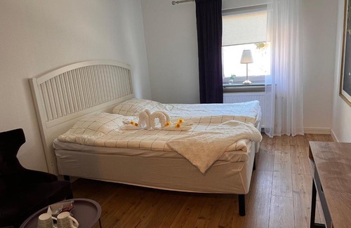 Roslunda-Kronotorp Hotel | Saras Hotel FD Amadeus