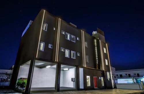 Thoraipakkam Hotel | Saras Multiplex