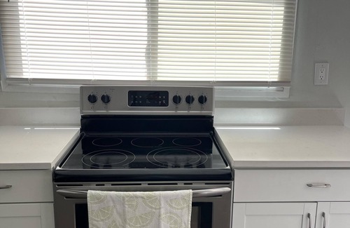 Bayou Oaks House | Sarasota Home, 3/2 with Mother-in-law suite near airport