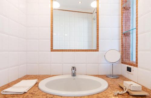 Washington Apartment | Sardegna Flexyrent Apt Aircon