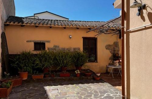 Oliena Apartment | Sardegna: mare e montagna IUN R0346