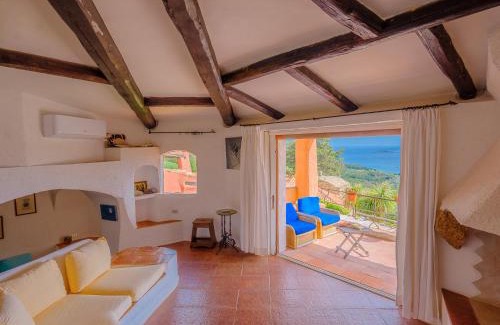 Porto Cervo Villa | Sardinia Family Villas - Villa Carmen with sea view and pool