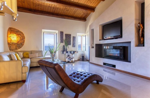 Alghero City Centre Apartment | Sardinia Re - Cavour Loft