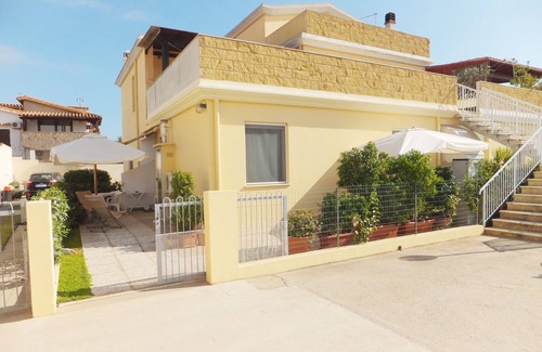 Pula House | SARDINIA - Very affordable vacation apartment directly in PULA near the sea