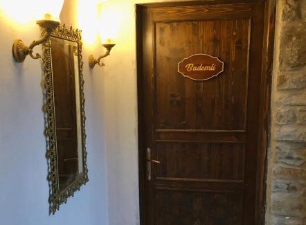 Gokceada Hotel | SARI KEÇİ TAŞ OTEL
