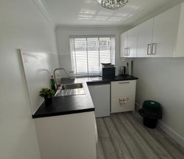 Havering Apartment | Sariyu space studio flat with own bathroom and Kichen