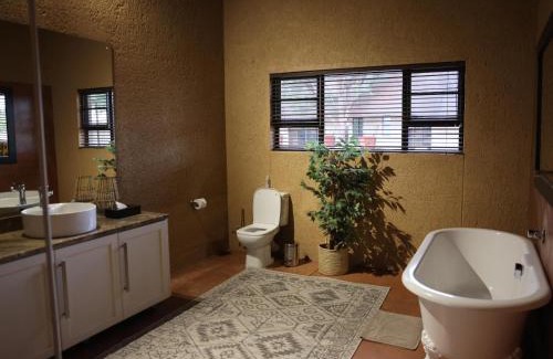 Khomas Hotel | SAROA Safari Lodge