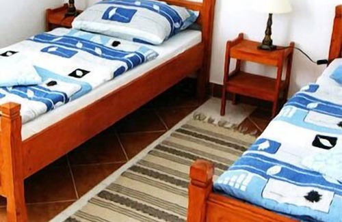 Vecses Hotel | Sarokház Panzió