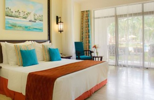 Nyali Bed & Breakfast | Sarova Whitesands Beach Resort & Spa 1