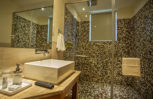 Jalandhar Hotel | Sarovar Portico Jalandhar
