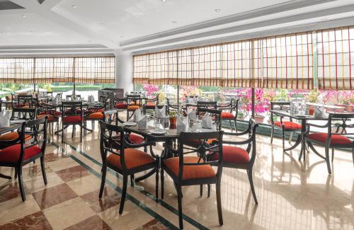 New Delhi Hotel | Sarovar Portico Surajkund